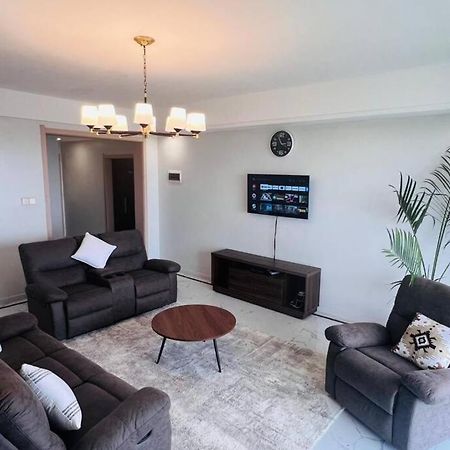 Lovely 3 Bedroom With A View Of The Park Machakos Eksteriør billede